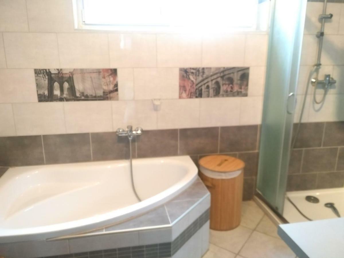 Bea'S Monteurzimmer Seckach Dış mekan fotoğraf